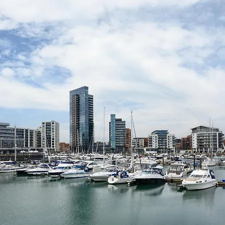 Stylish 2-Bed City Centre Apartment With Free Parking - At Hem Southampton Exterior photo